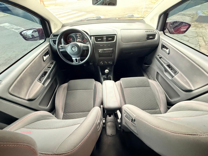 CROSSFOX 1.6 MI FLEX 8V 4P MANUAL - 2013 - TRêS COROAS