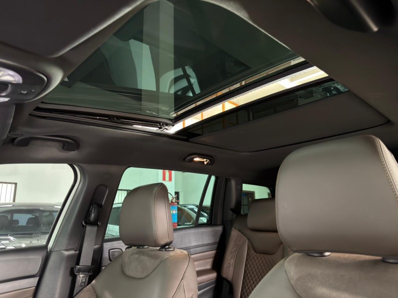 COMMANDER 2.0 OVERLAND HURRICANE 4X4 TURBO GASOLINA 4P AUTOMÁTICO - 2025 - CAXIAS DO SUL