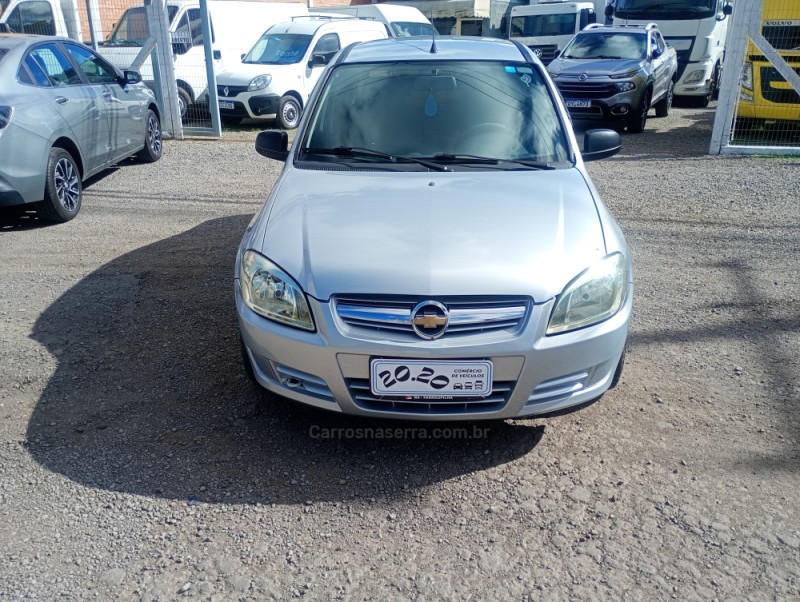 PRISMA 1.4 MPFI MAXX 8V FLEX 4P MANUAL - 2011 - FARROUPILHA