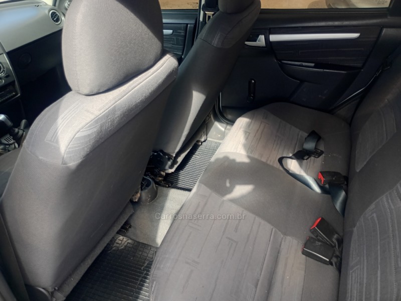 PRISMA 1.4 MPFI MAXX 8V FLEX 4P MANUAL - 2011 - FARROUPILHA