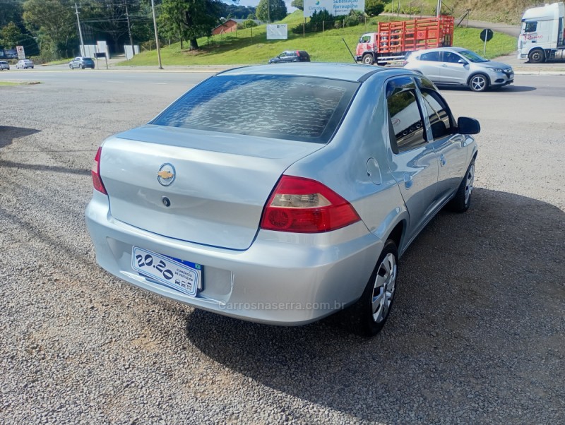 PRISMA 1.4 MPFI MAXX 8V FLEX 4P MANUAL - 2011 - FARROUPILHA