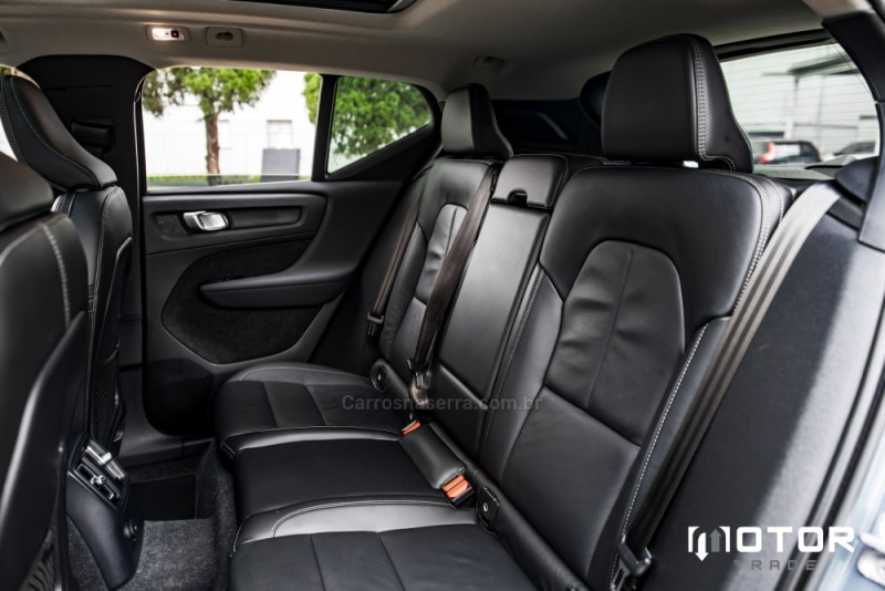 XC 40 1.5 T5 RECHARGE INSCRIPTION EXPRESSION HÍBRIDO 4P AUTOMÁTICO - 2022 - PORTO ALEGRE