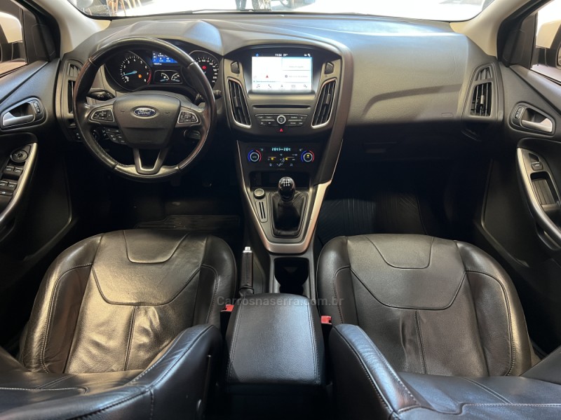 FOCUS 1.6 SE PLUS 16V FLEX 4P MANUAL - 2017 - BENTO GONçALVES