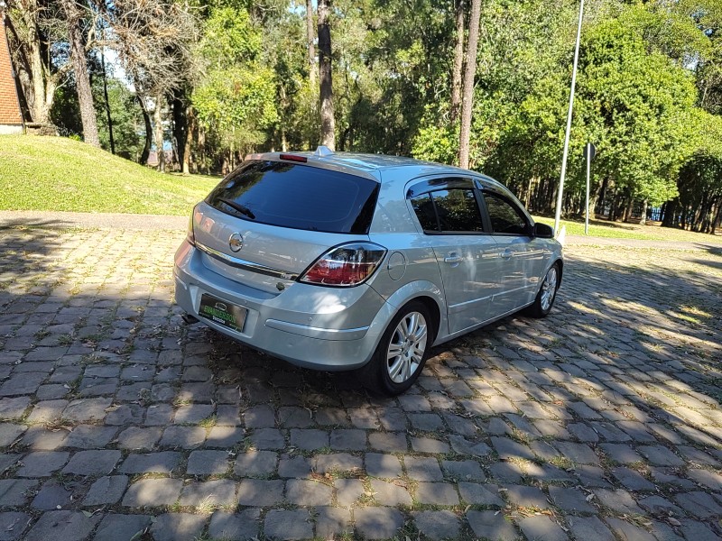 VECTRA 2.0 MPFI GT HATCH 8V FLEX 4P MANUAL - 2009 - CAXIAS DO SUL