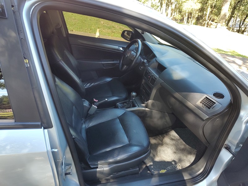 VECTRA 2.0 MPFI GT HATCH 8V FLEX 4P MANUAL - 2009 - CAXIAS DO SUL
