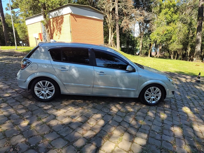 VECTRA 2.0 MPFI GT HATCH 8V FLEX 4P MANUAL - 2009 - CAXIAS DO SUL