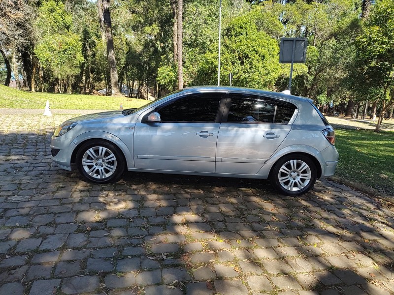 VECTRA 2.0 MPFI GT HATCH 8V FLEX 4P MANUAL - 2009 - CAXIAS DO SUL