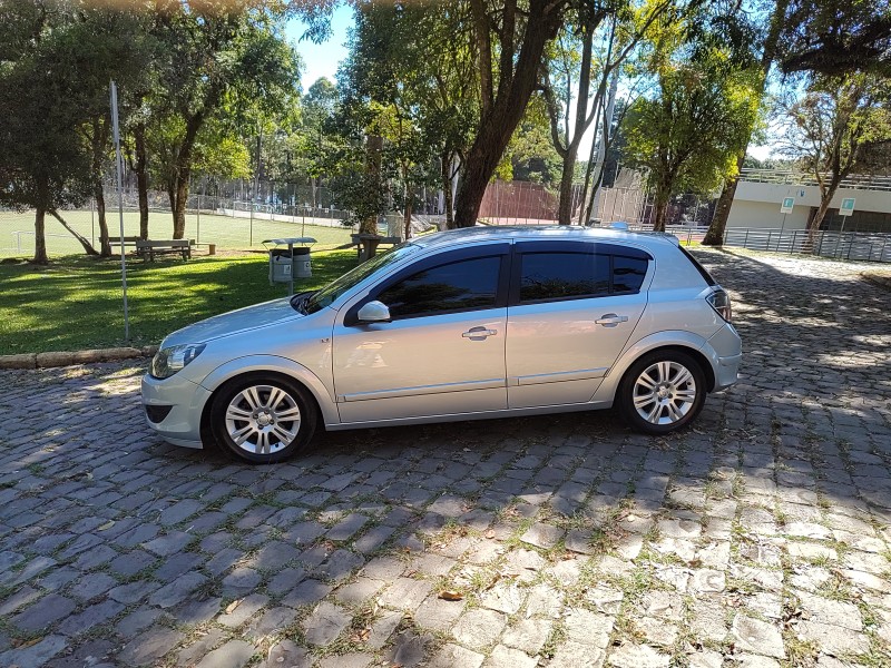 VECTRA 2.0 MPFI GT HATCH 8V FLEX 4P MANUAL - 2009 - CAXIAS DO SUL