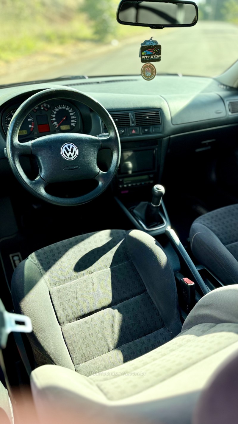 GOLF 2.0 MI COMFORTLINE 8V GASOLINA 4P MANUAL - 2001 - FLORES DA CUNHA