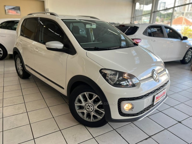 UP 1.0 TSI CROSS 12V FLEX 4P MANUAL - 2017 - CAXIAS DO SUL