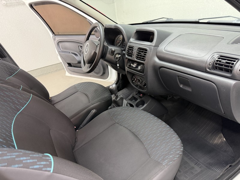 CLIO 1.0 EXPRESSION 16V FLEX 4P MANUAL - 2015 - CAXIAS DO SUL