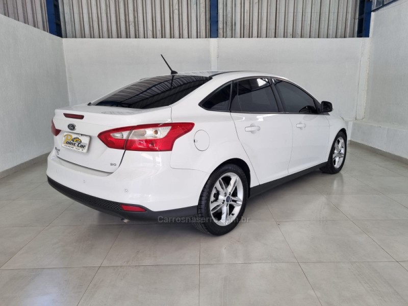 FOCUS 2.0 SE SEDAN 16V FLEX 4P AUTOMÁTICO - 2015 - VACARIA