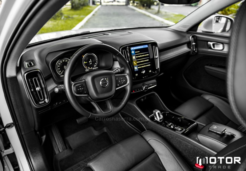 XC 40 1.5 T5 GASOLINA RECHARGE INSCRIPTION 4P AUTOMÁTICO - 2021 - PORTO ALEGRE