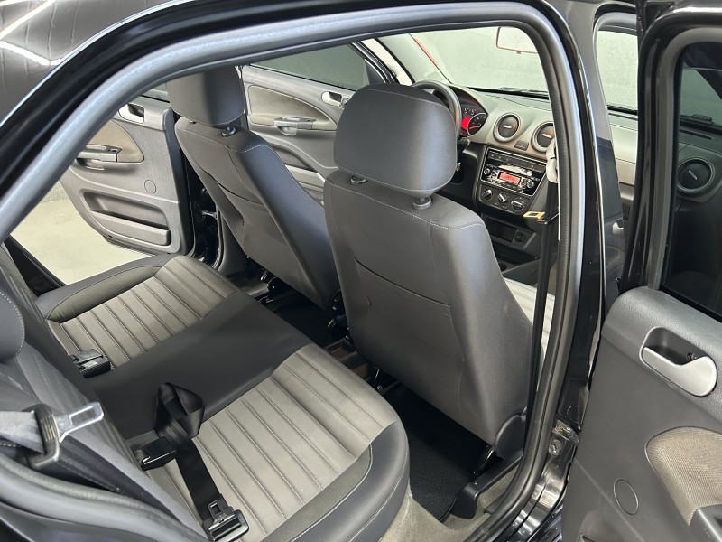 VOYAGE 1.6 MI HIGHLINE 8V FLEX 4P MANUAL - 2014 - CAXIAS DO SUL