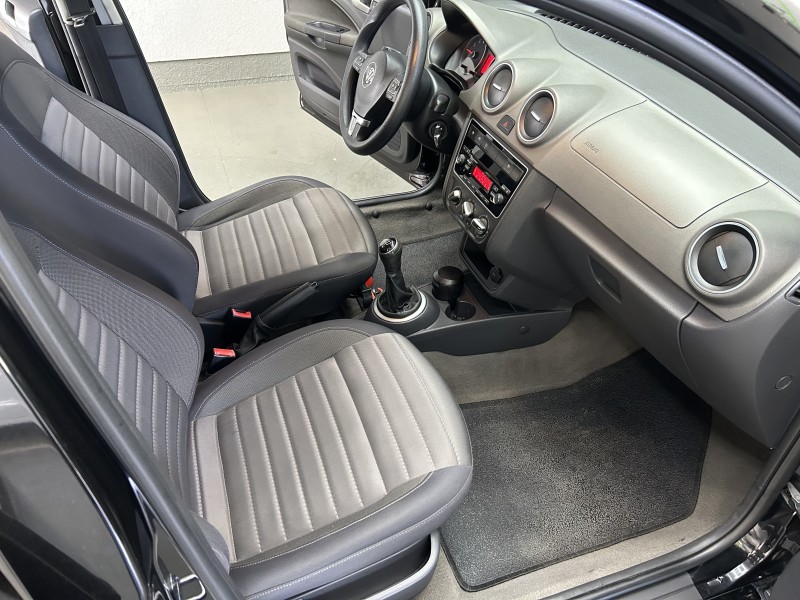 VOYAGE 1.6 MI HIGHLINE 8V FLEX 4P MANUAL - 2014 - CAXIAS DO SUL