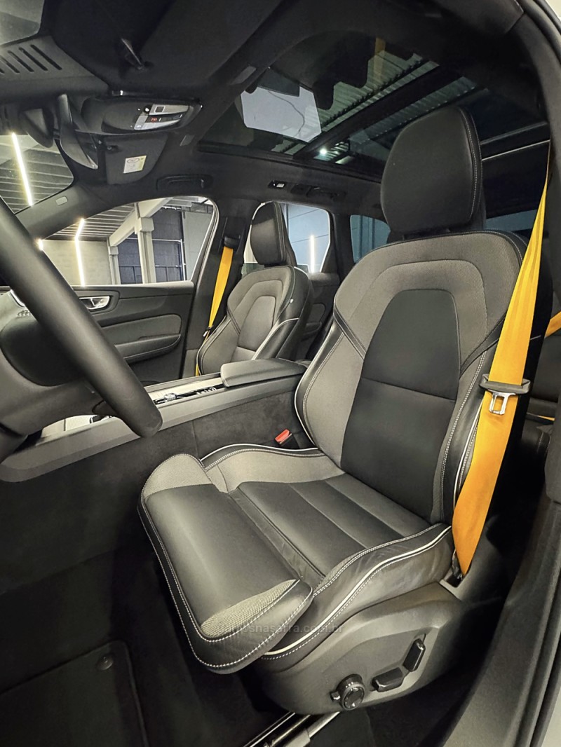 XC60 2.0 T8 POLESTAR ENGINEERED HÍBRIDO 4P AUTOMÁTICO - 2024 - PASSO FUNDO