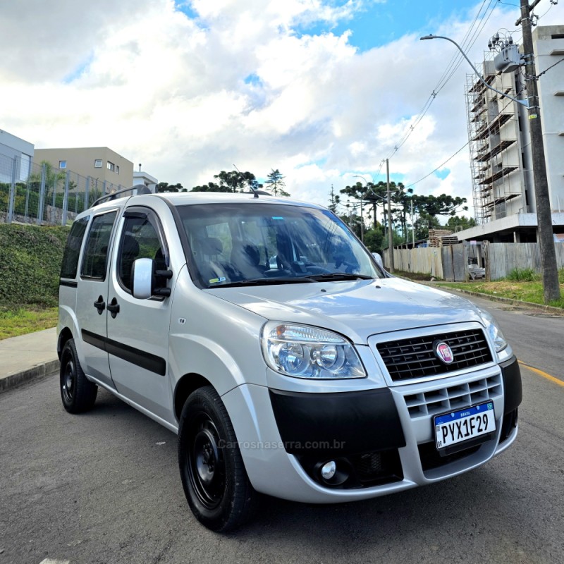 DOBLÓ 1.8 MPI ESSENCE 16V FLEX 7P MANUAL - 2017 - CAXIAS DO SUL