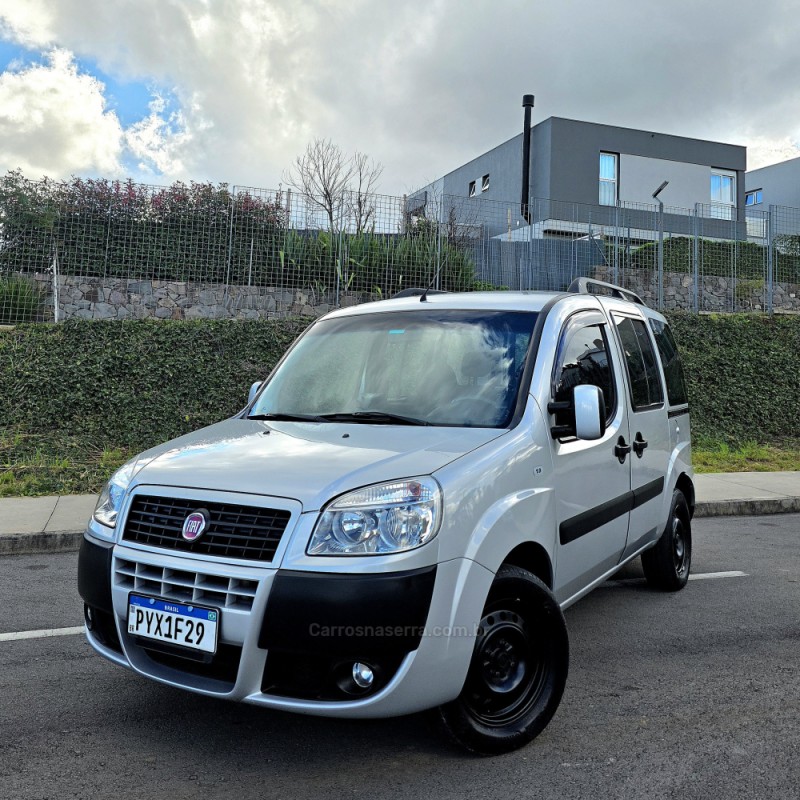 doblo 1.8 mpi essence 16v flex 7p manual 2017 caxias do sul