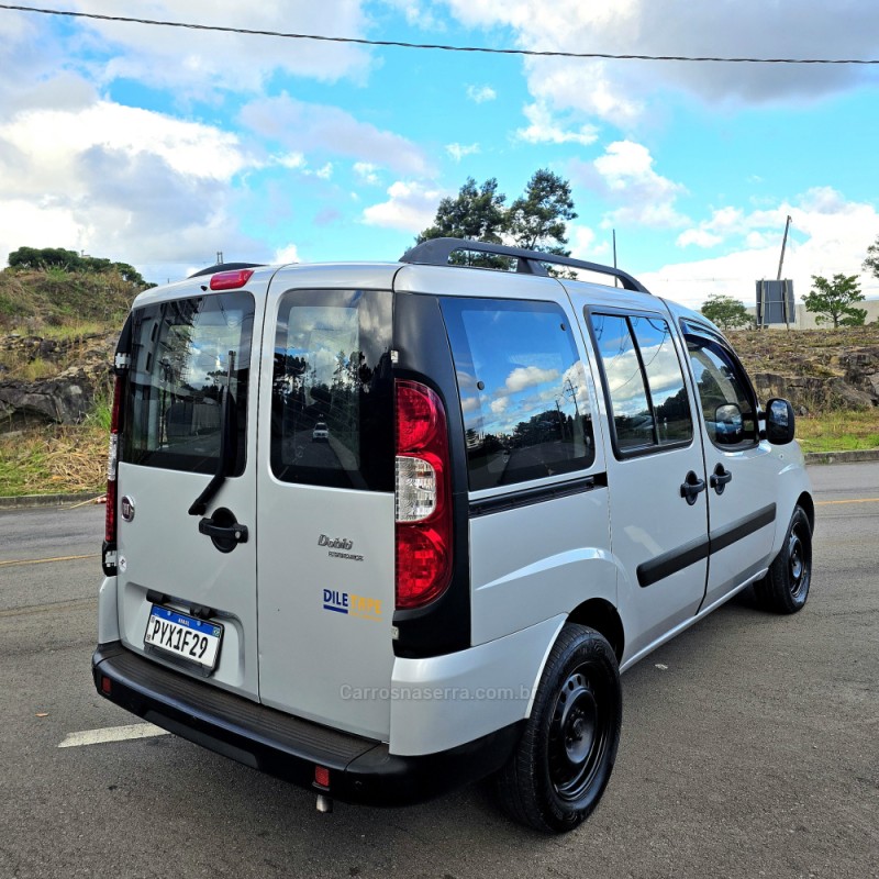 DOBLÓ 1.8 MPI ESSENCE 16V FLEX 7P MANUAL - 2017 - CAXIAS DO SUL