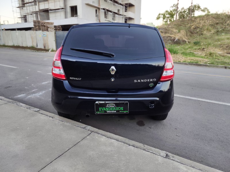 SANDERO 1.0 AUTHENTIQUE 16V FLEX 4P MANUAL - 2014 - CAXIAS DO SUL