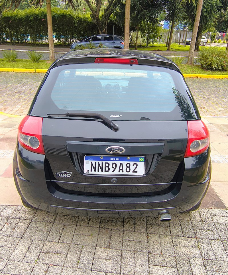 KA 1.0 MPI 8V FLEX 2P MANUAL - 2011 - FARROUPILHA