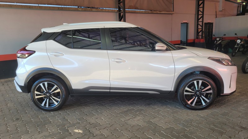 KICKS 1.6 ADVANCE 16V FLEX 4P AUTOMÁTICO - 2022 - GARIBALDI