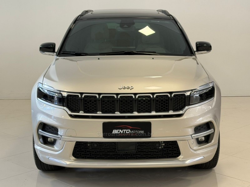 COMMANDER 1.3 OVERLAND T270 16V 4X2 TURBO FLEX 4P AUTOMÁTICO - 2022 - BENTO GONçALVES