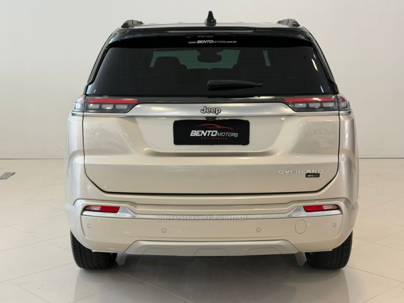COMMANDER 1.3 OVERLAND T270 16V 4X2 TURBO FLEX 4P AUTOMÁTICO - 2022 - BENTO GONçALVES