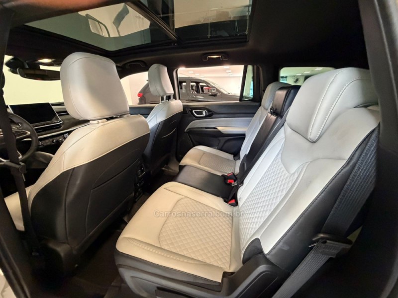 COMMANDER 1.3 OVERLAND T270 16V 4X2 TURBO FLEX 4P AUTOMÁTICO - 2022 - BENTO GONçALVES