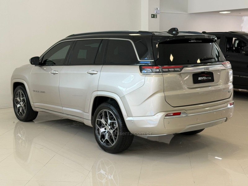 COMMANDER 1.3 OVERLAND T270 16V 4X2 TURBO FLEX 4P AUTOMÁTICO - 2022 - BENTO GONçALVES