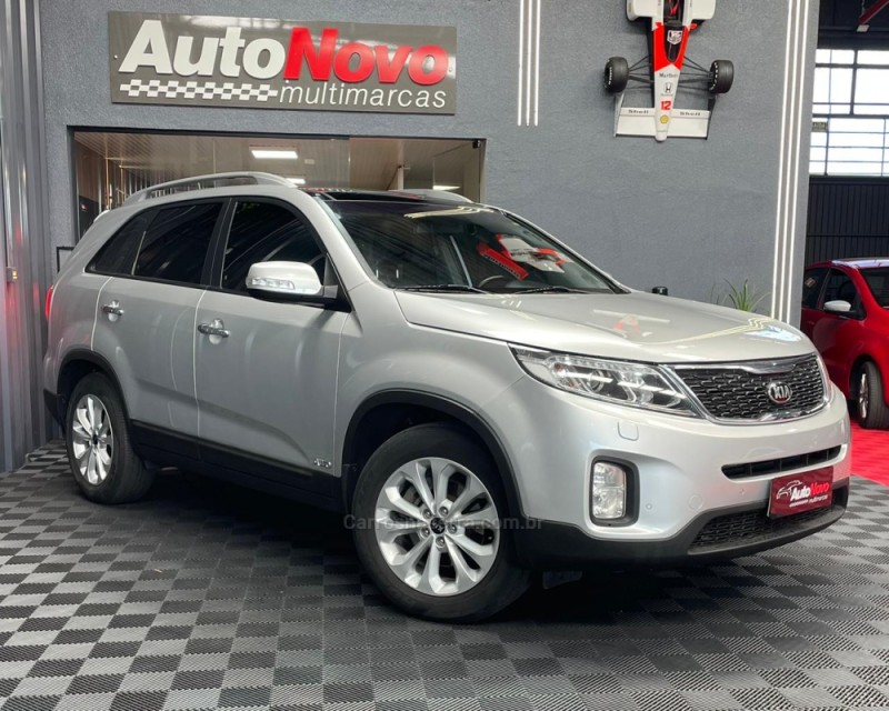 SORENTO EX 3.5 L V6 4X4 AUTOMÁTICO - 2015 - VACARIA