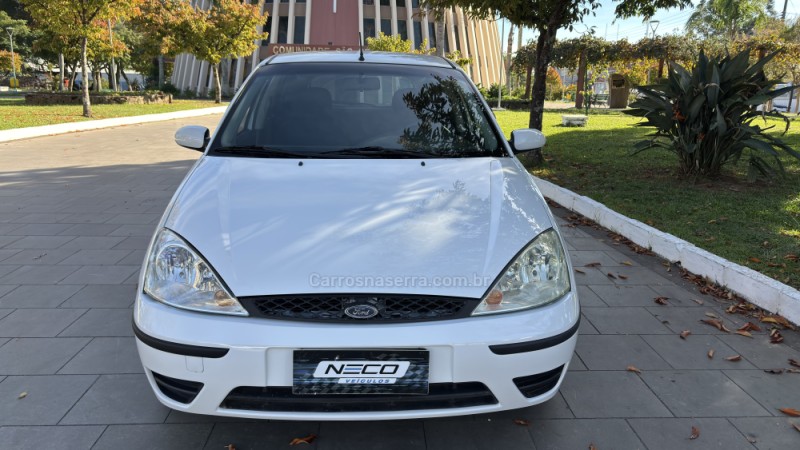 FOCUS 1.6 GL 8V GASOLINA 4P MANUAL