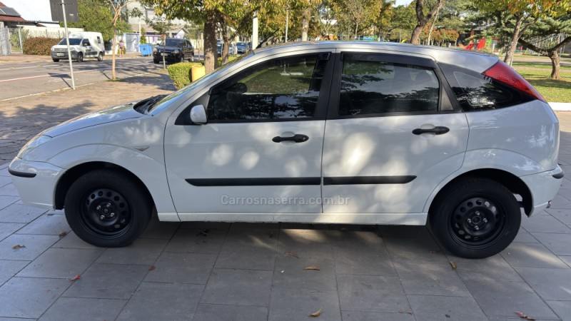 FOCUS 1.6 GL 8V GASOLINA 4P MANUAL - 2005 - BENTO GONçALVES
