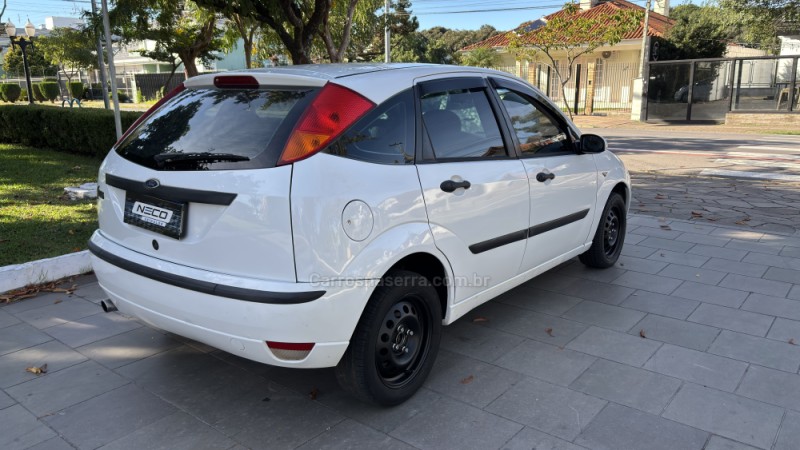 FOCUS 1.6 GL 8V GASOLINA 4P MANUAL - 2005 - BENTO GONçALVES