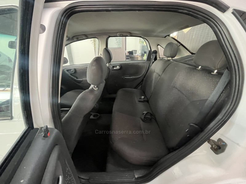 CORSA 1.4 MPFI PREMIUM SEDAN 8V FLEX 4P MANUAL - 2012 - SANANDUVA