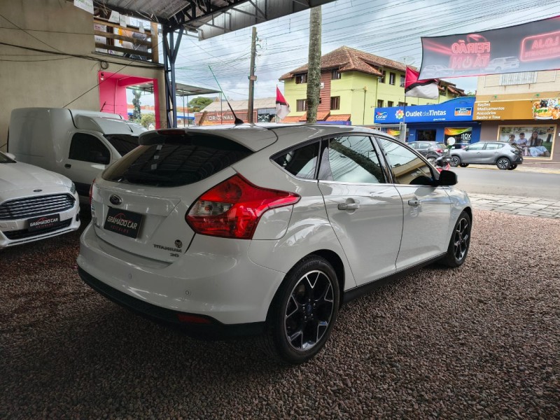FOCUS 2.0 TITANIUM 16V FLEX 4P AUTOMÁTICO - 2014 - CANELA