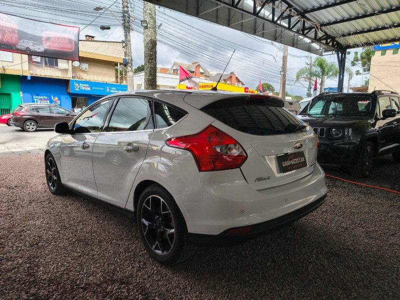 FOCUS 2.0 TITANIUM 16V FLEX 4P AUTOMÁTICO - 2014 - CANELA