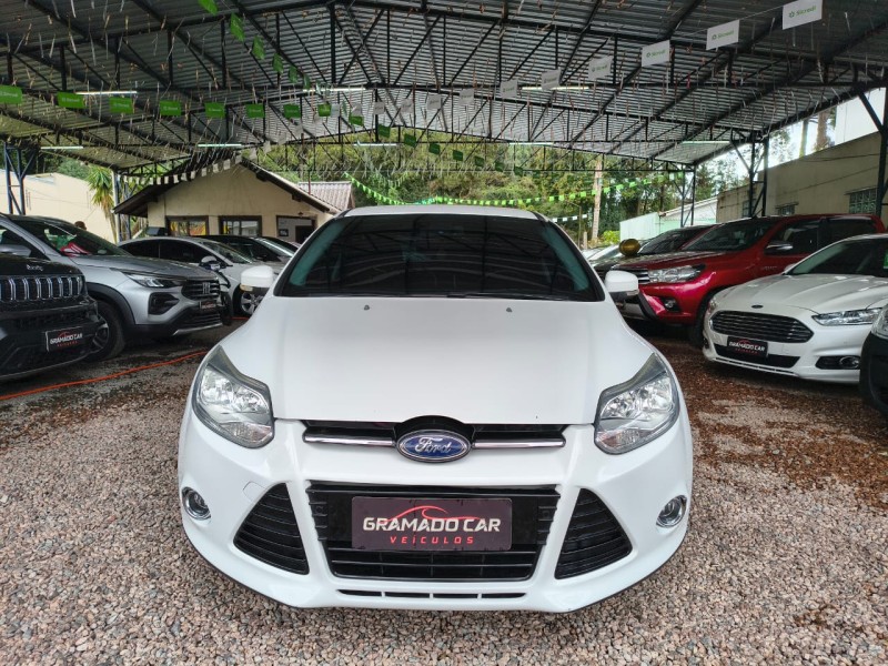 FOCUS 2.0 TITANIUM 16V FLEX 4P AUTOMÁTICO - 2014 - CANELA