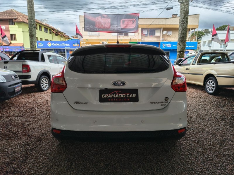 FOCUS 2.0 TITANIUM 16V FLEX 4P AUTOMÁTICO - 2014 - CANELA