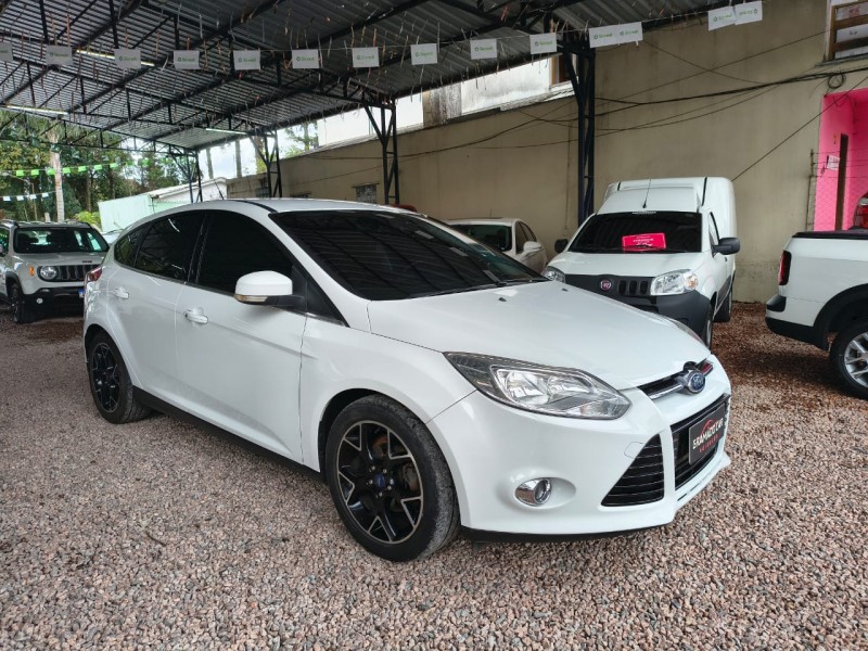 FOCUS 2.0 TITANIUM 16V FLEX 4P AUTOMÁTICO - 2014 - CANELA