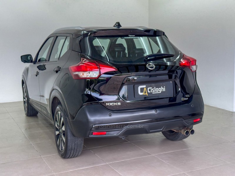 KICKS 1.6 16V FLEX SL 4P XTRONIC - 2017 - CARLOS BARBOSA