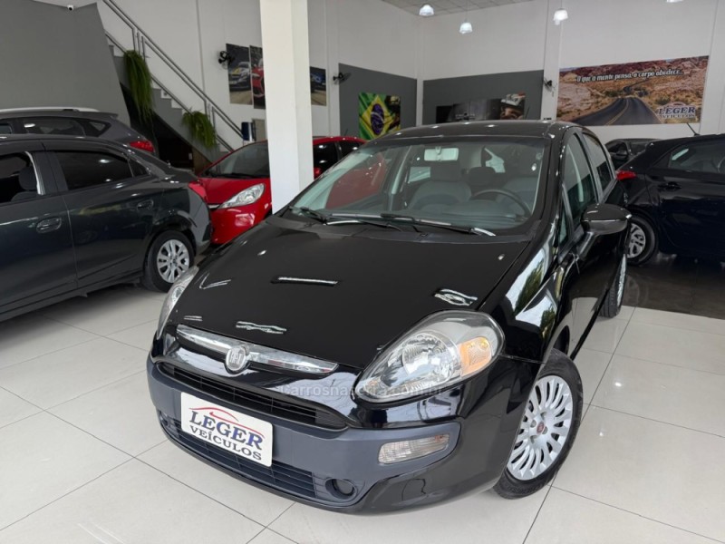 PUNTO 1.4 ATTRACTIVE 8V FLEX 4P MANUAL - 2014 - SãO LEOPOLDO