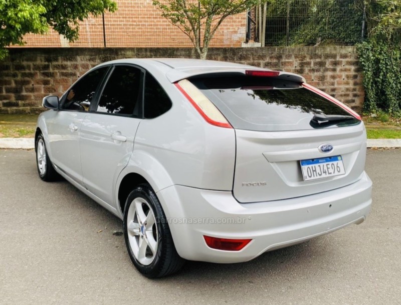 FOCUS 1.6 GLX SIGMA 16V FLEX 4P MANUAL - 2013 - FARROUPILHA