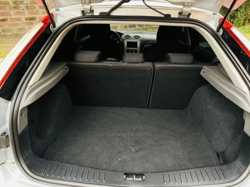 FOCUS 1.6 GLX SIGMA 16V FLEX 4P MANUAL - 2013 - FARROUPILHA