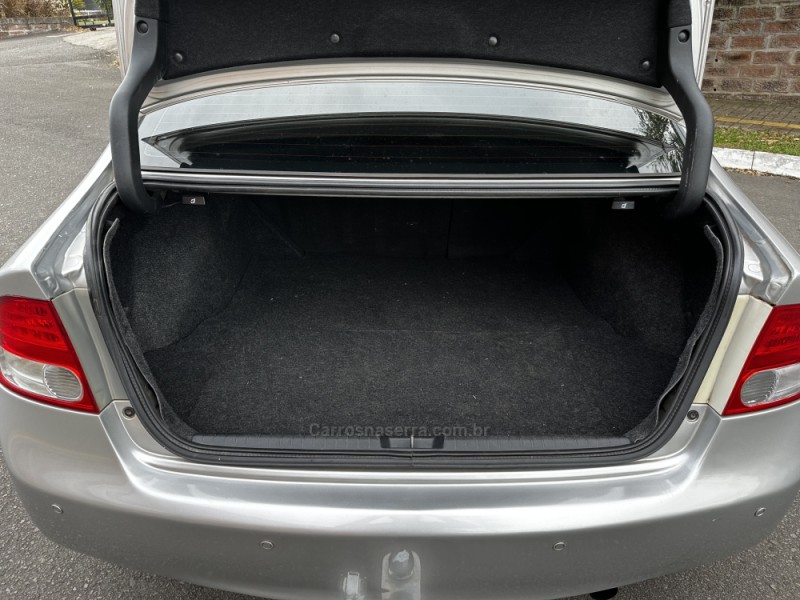 CIVIC 1.8 LXL 16V FLEX 4P MANUAL - 2010 - FARROUPILHA