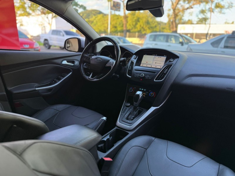 FOCUS 2.0 TITANIUM PLUS FASTBACK 16V FLEX 4P AUTOMÁTICO - 2018 - ESTâNCIA VELHA