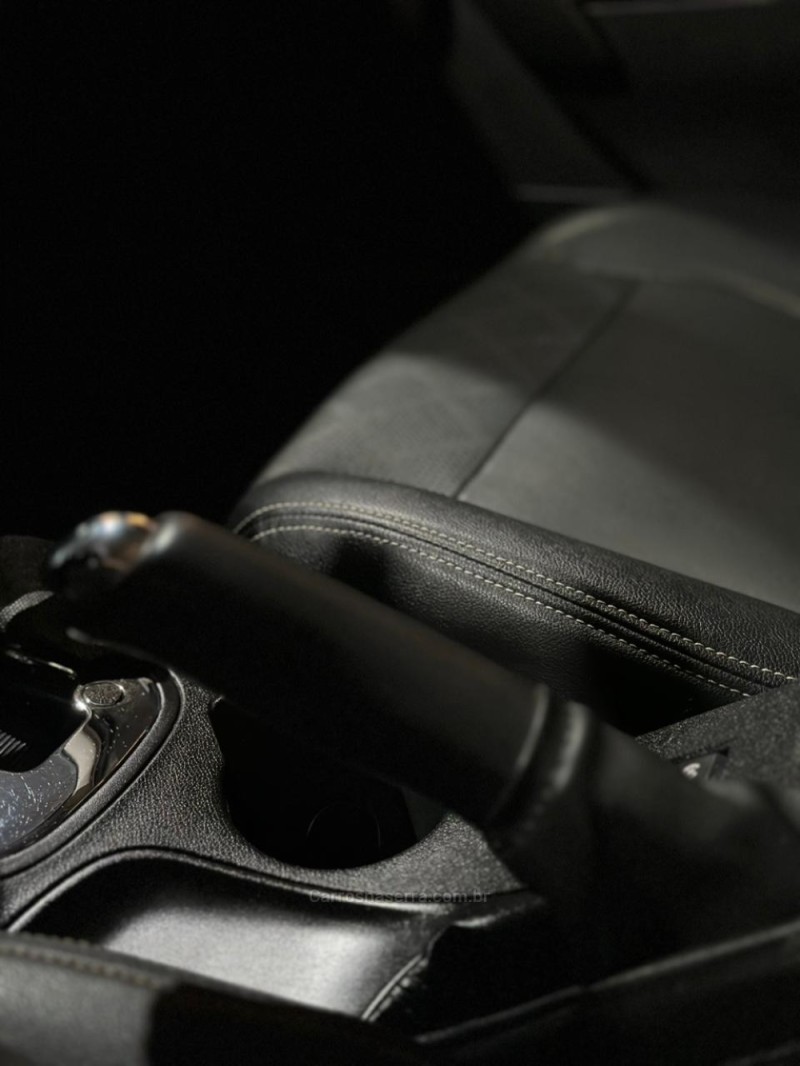 FLUENCE 2.0 DYNAMIQUE 16V FLEX 4P AUTOMÁTICO - 2027 - LAJEADO