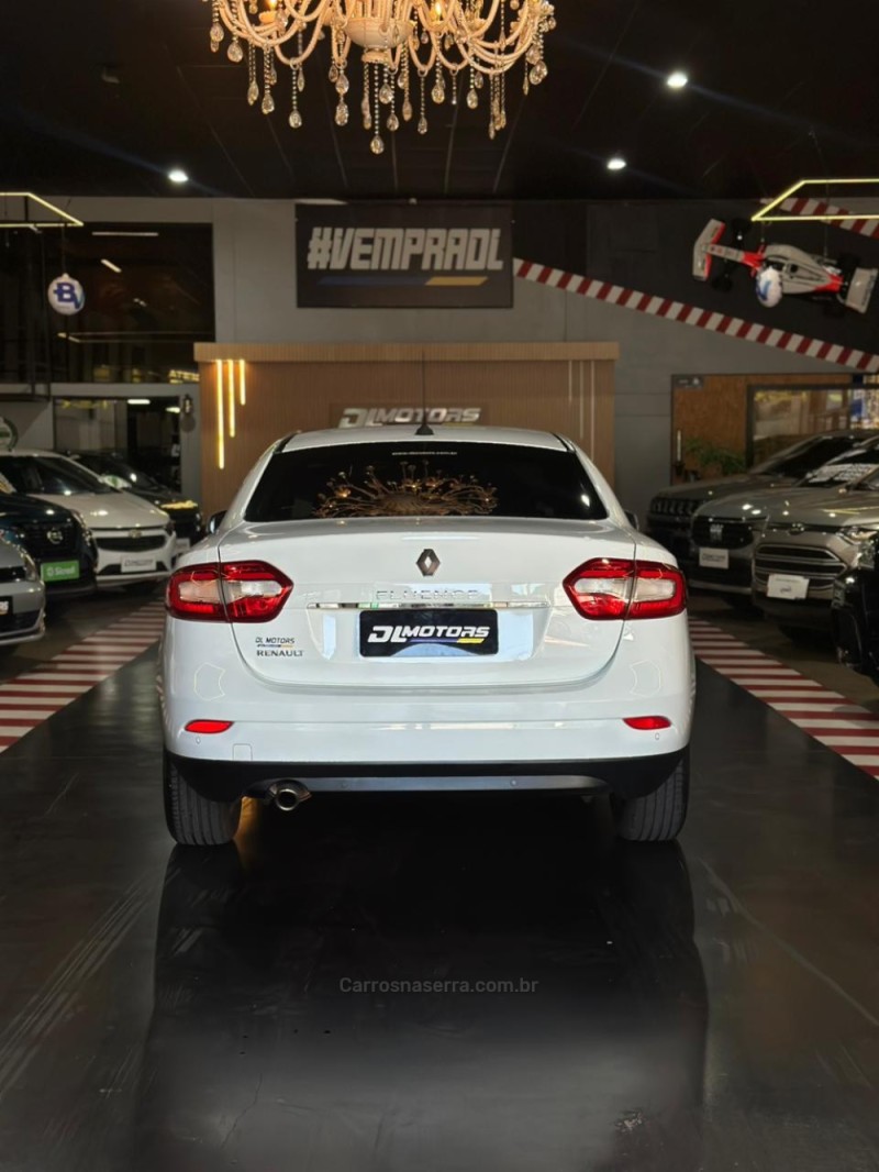 FLUENCE 2.0 DYNAMIQUE 16V FLEX 4P AUTOMÁTICO - 2027 - LAJEADO