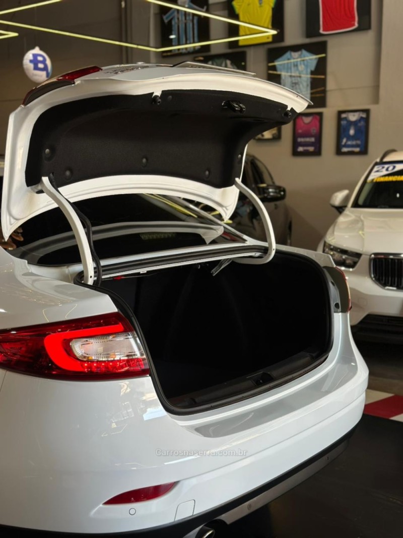 FLUENCE 2.0 DYNAMIQUE 16V FLEX 4P AUTOMÁTICO - 2027 - LAJEADO