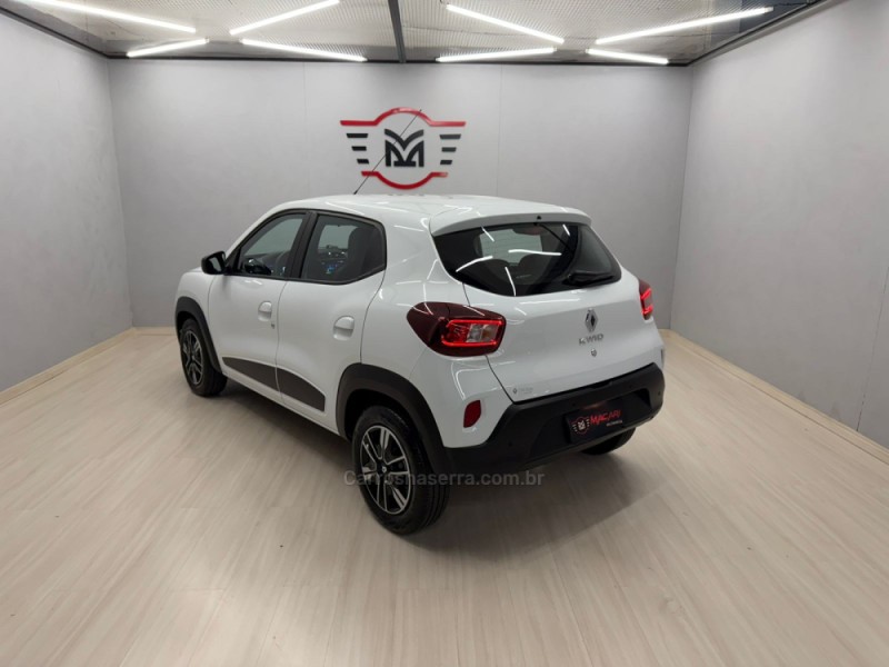 KWID 1.0 12V SCE FLEX INTENSE MANUAL - 2023 - CAXIAS DO SUL